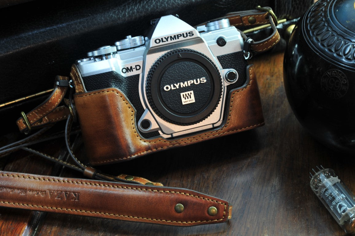 Vul in lezing patroon Olympus E M5 Mark III Leather Camera Case – kaza-deluxe