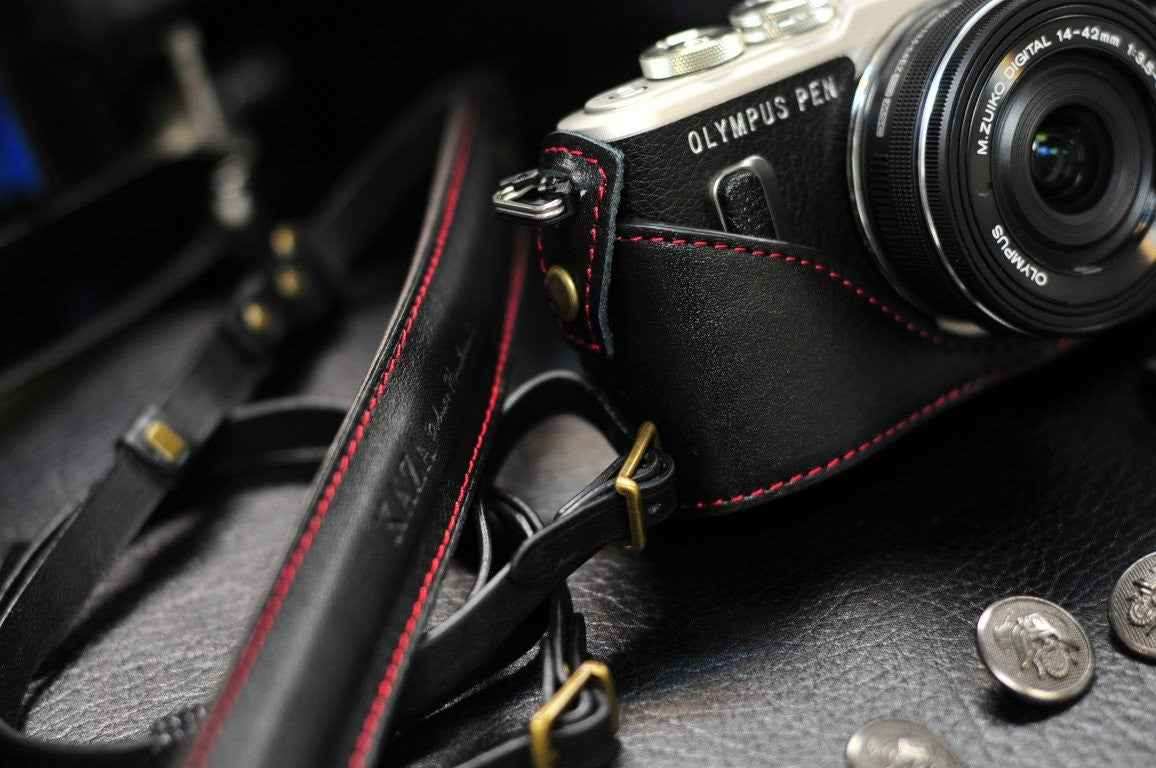 Olympus EPL 10 / E PL9 / E PL8 Series Leather Camera Case