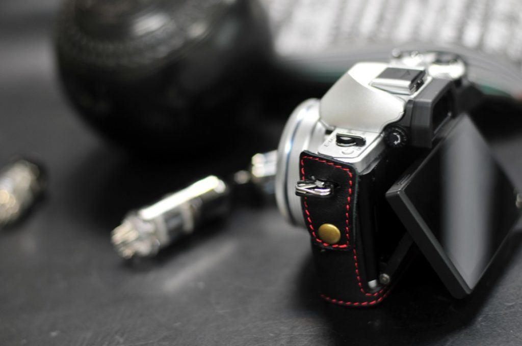 Olympus E M10 Mark II Leather Camera Case - kaza-deluxe