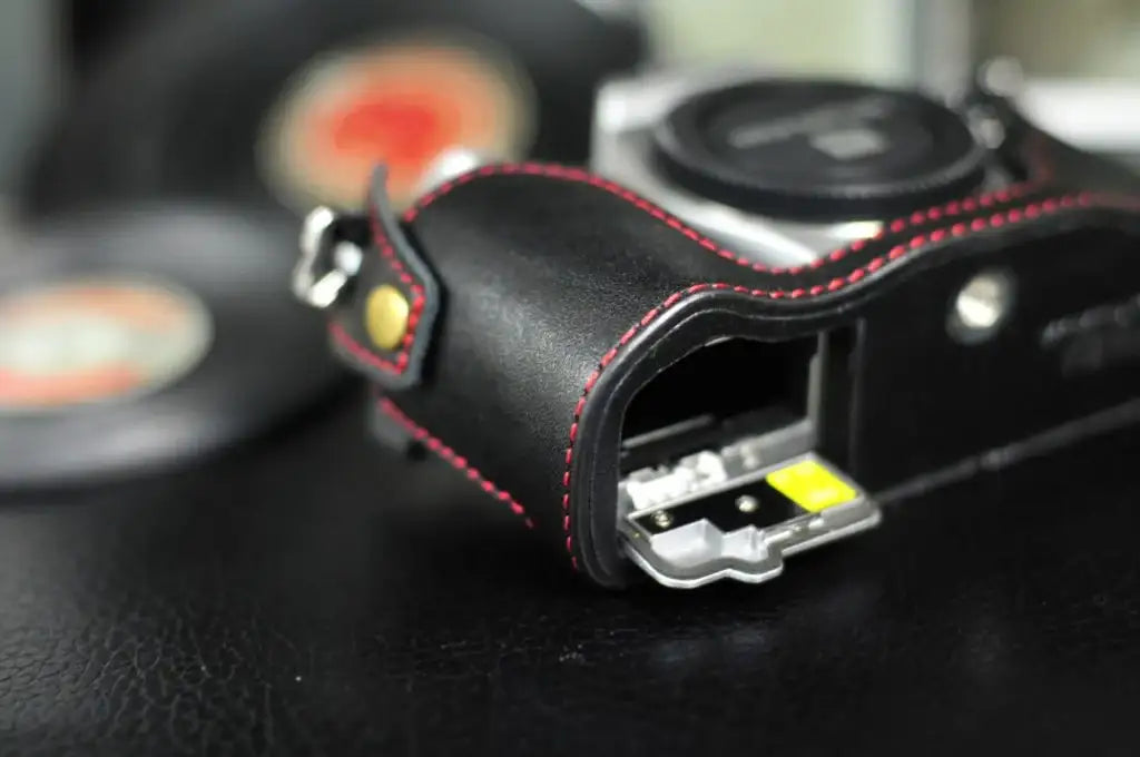 Olympus E M5 Mark II Leather Camera Case - kaza-deluxe