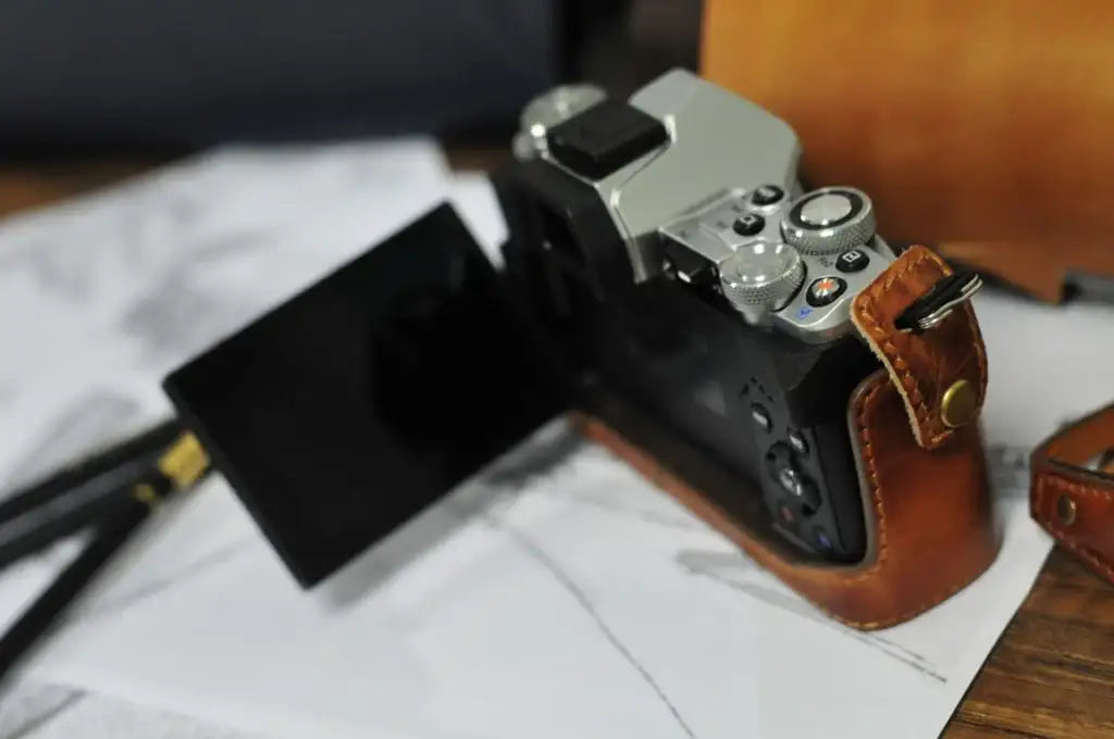 Olympus E M5 Mark II Leather Camera Case - kaza-deluxe