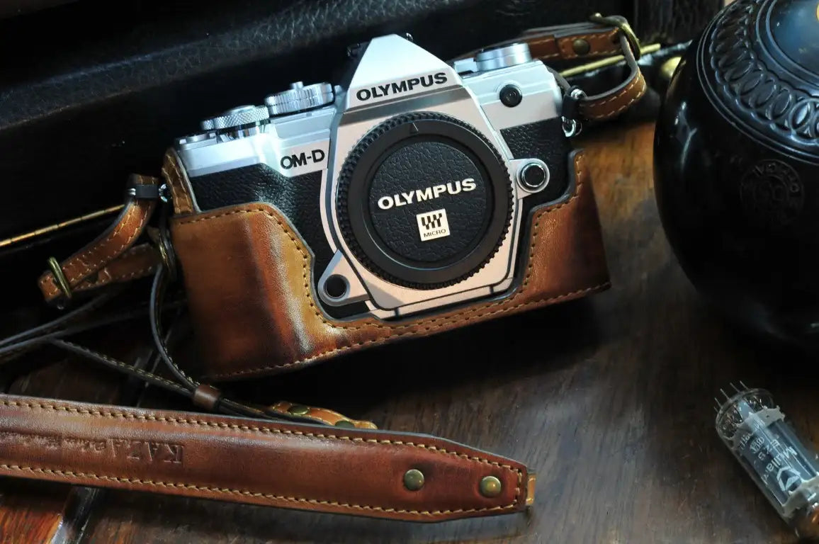 Olympus E-M5 Mark III Leather Camera Case – Kaza Deluxe
