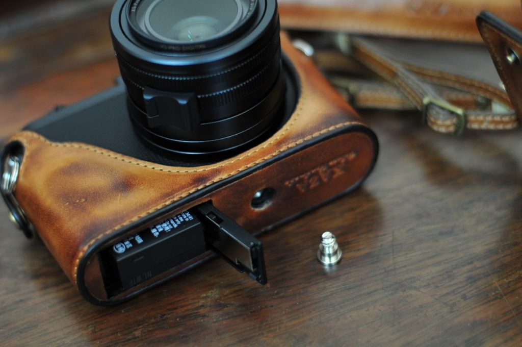 Leica Q Leather Camera Case - kaza-deluxe