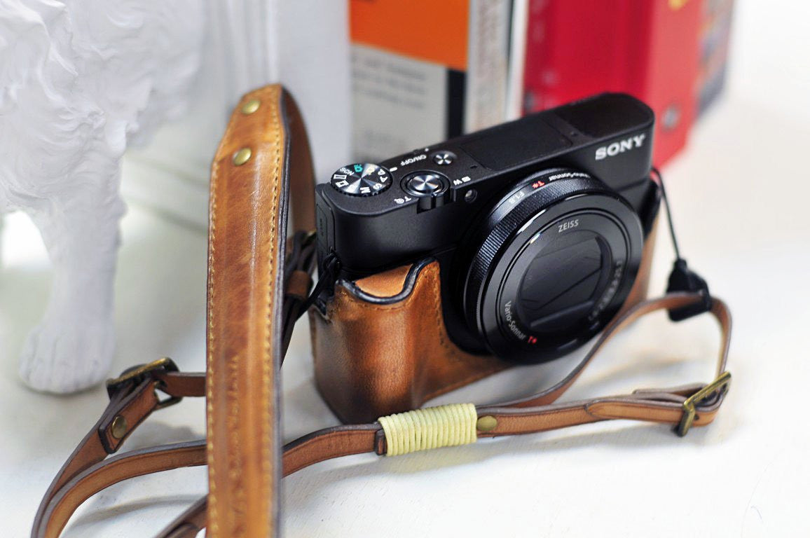 SONY RX100 VI/ V/ IV / VII /M3 /M4 /M5 /M6 /M7 Series Leather Camera Case -  Half Case + Strap