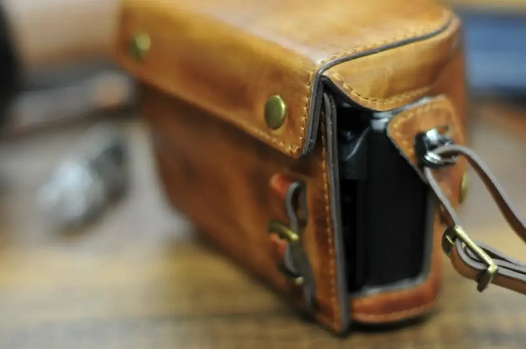 Olympus E M10 Mark II Leather Camera Case - kaza-deluxe