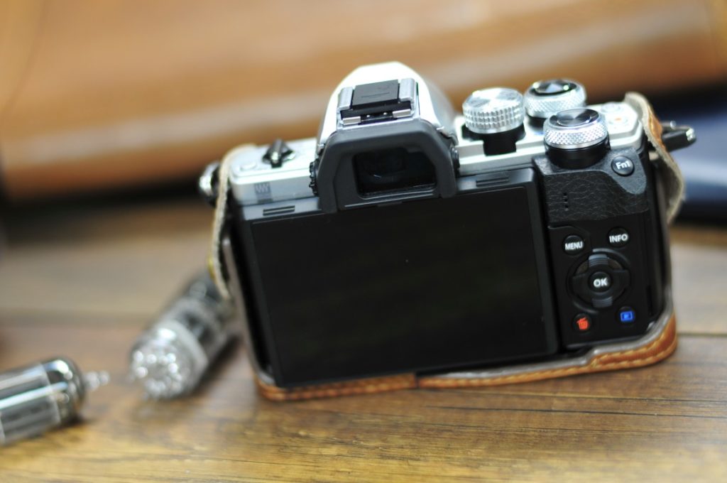 Olympus E M10 Mark II Leather Camera Case - kaza-deluxe