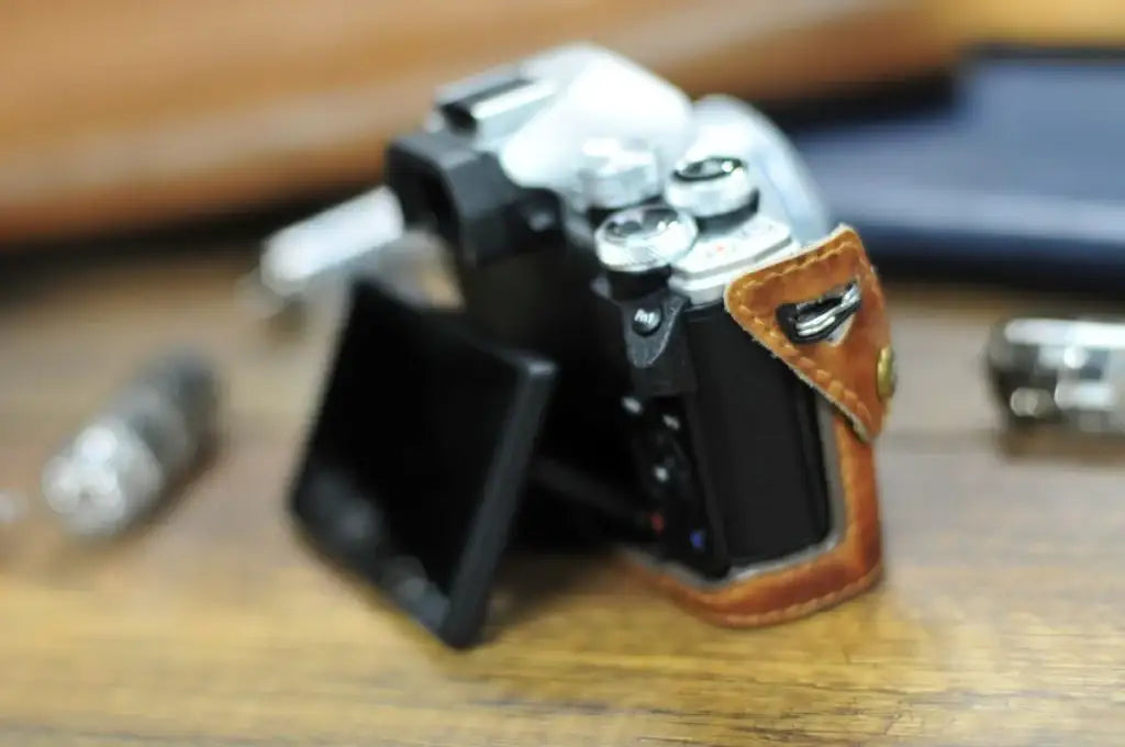 Olympus E M10 Mark II Leather Camera Case - kaza-deluxe