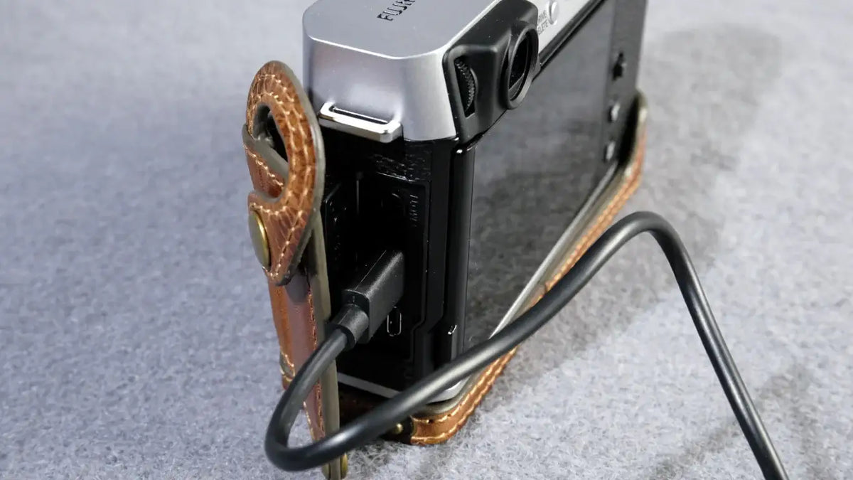 Fujifilm X E4 Leather Camera Case - kaza-deluxe