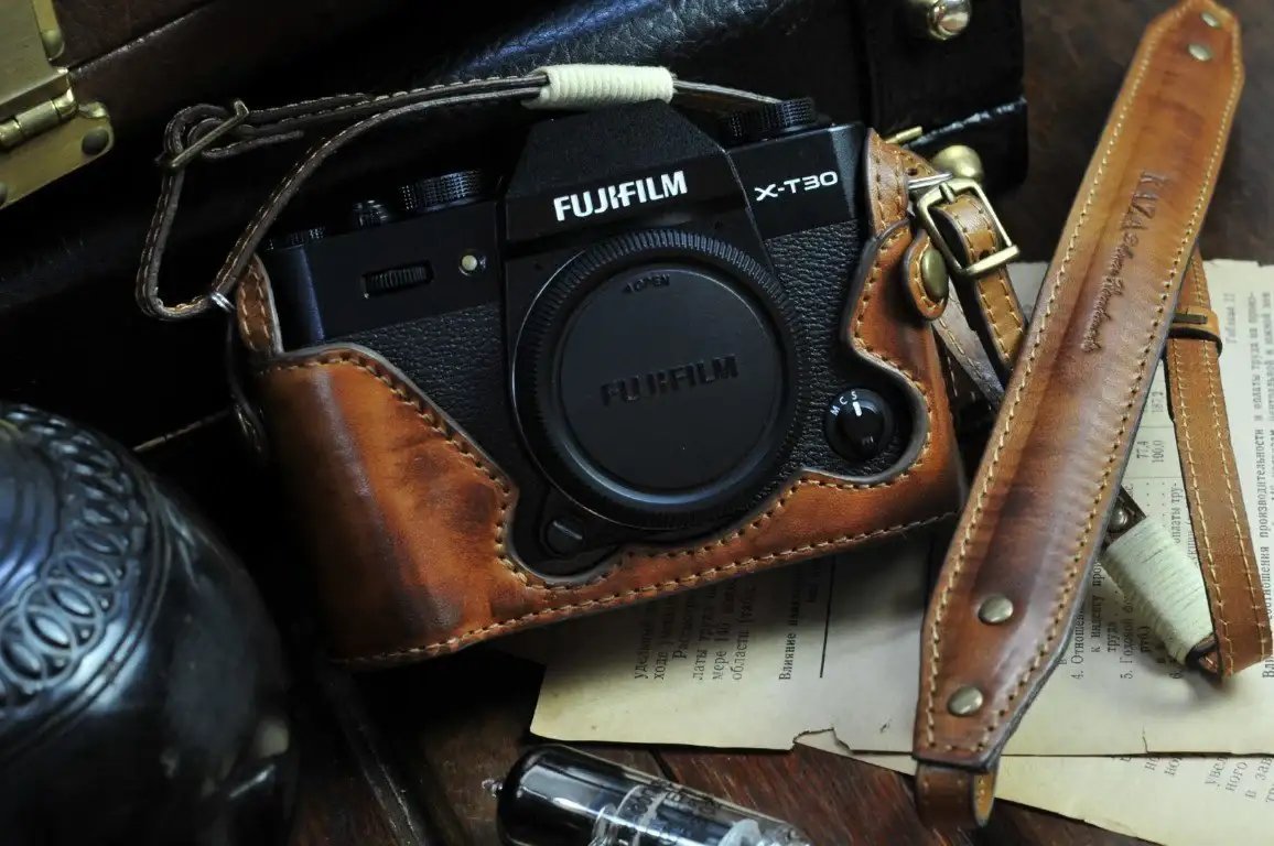 Fujifilm X T30 Leather Camera Case - kaza-deluxe