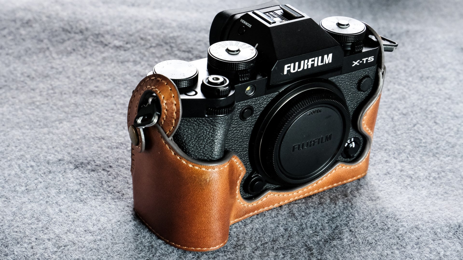 Fujifilm Fuji XT5 XT-5 Handmade Half Case Cowhide Leather Insert Camera Bag  Protector Handgrip Holster Pouch Sleeve SD & Battery Access Door -   Norway