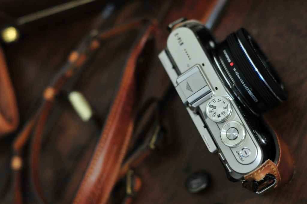 Olympus EPL 10 / E PL9 / E PL8 Series Leather Camera Case